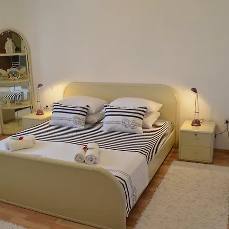 Garden House דירה *